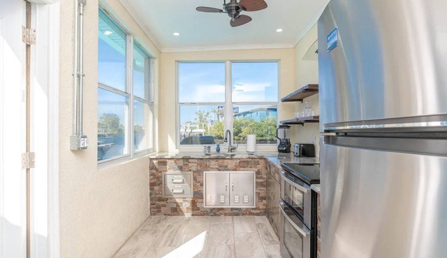 Rocky Creek Waterfront Retreat