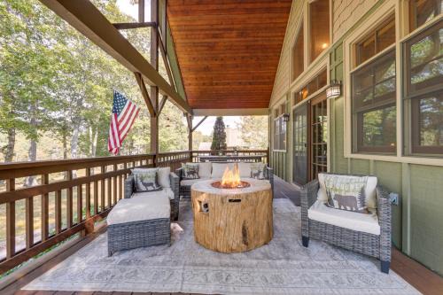 Scenic Mtn & Fairway Views: Cozy Cashiers Getaway