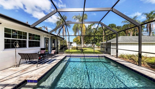 Seabird Pool Home -Venice Newly Remodeled - Fabulous!