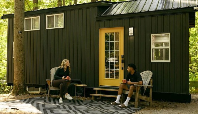 Secluded Forest Tiny House with Wood-Fired Sauna & Hot Tub Near Norfolk County, Simcoe, Ontario