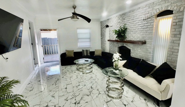 Spacious 3 Bedroom 2 Bath Home nr Parks