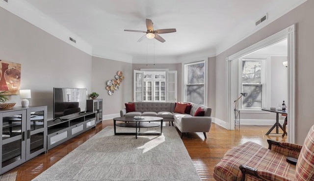 Spacious and Sunlit 2 Bedroom