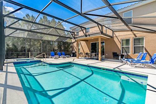 Spacious Home with Private Pool and Spa in Solterra Gates Resort Nr Disney