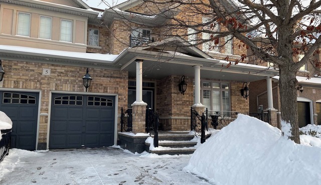 Spacious upscale suburban house