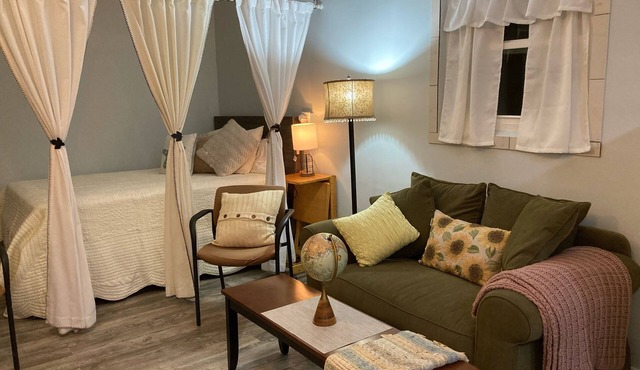 St. Petersburg - Centrally Located: The Sun & Sand are Waiting for You