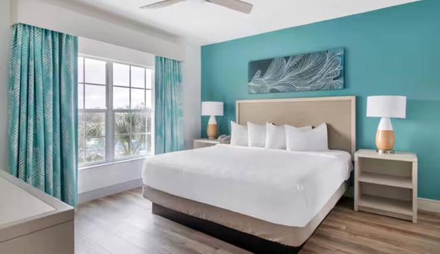 Stay Somewhere That Feels Instantly Welcoming! Outdoor Pool, Unit with Kitchen!