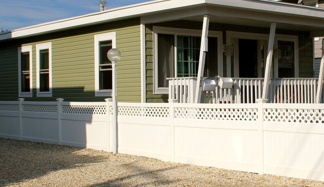 STEPS TO BEACH- BACK UNIT 3 BR,1 BA, BEACH BDG, CLEAN 1 LEVEL, PRIVATE BACKYARD