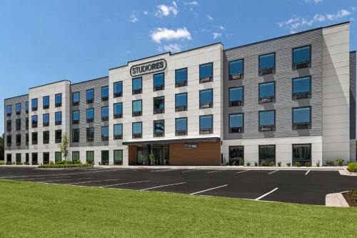 StudioRes by Marriott Leland