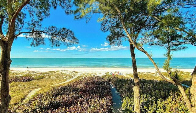 Summer Sale Ocean Front | Stunning Views | HGTV