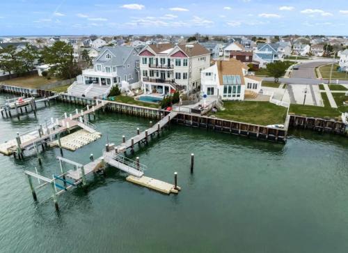 Sunsets & Fishing on Bay - Boat Dock - XL Home