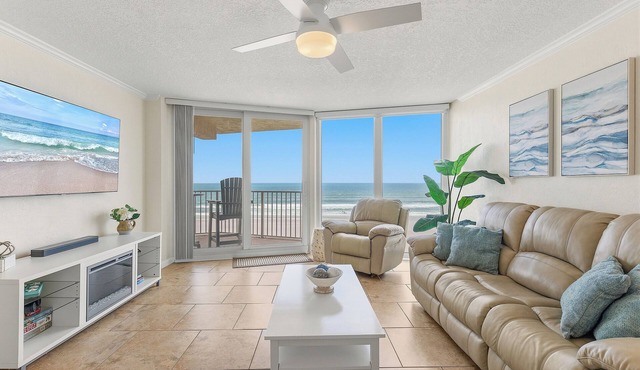🌴The Shores Club 402 | Pet Friendly | Beach Gear | Direct Oceanfront for 6