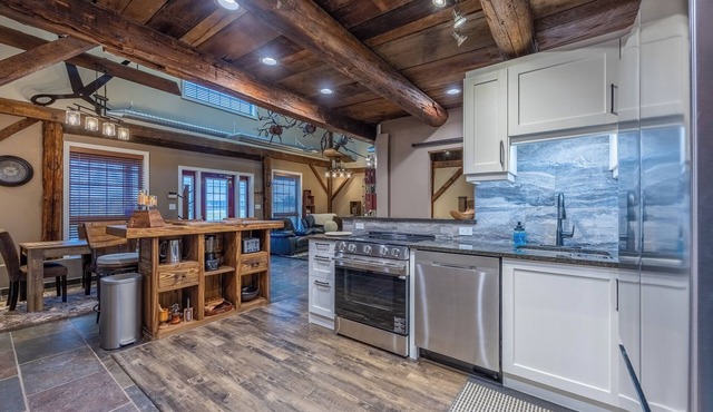 This charming spacious post-and-beam gateway approx. 5 mins from Pt Dover beach.
