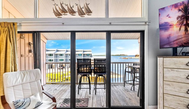 Top Floor 🪸 Private Balcony 🪸 View of the Gulf