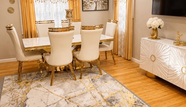 Tranquil 3-bedroom house with AC in charming Irvington