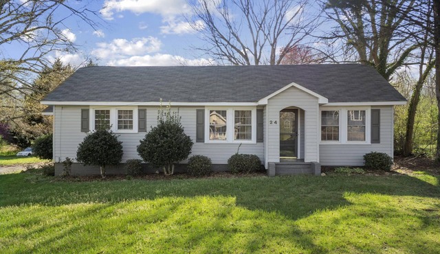 Travelers Rest Pet-Friendly 3BR, Porch & Grill