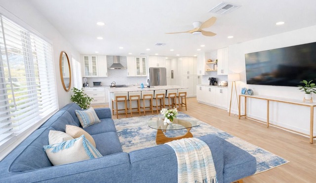 Treetop Deck Apt Central SRQ