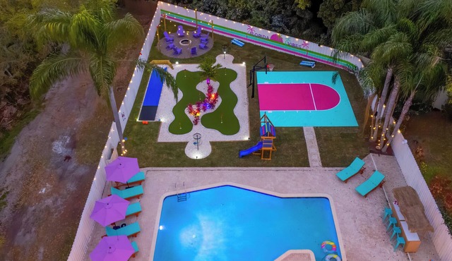 Tropic Vibes - Basketball, Mini Golf, Heated Pool!