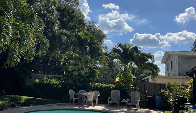 Tropical Beach Town Oasis-Private Pool Home & Tiki Lanai Close to Beaches