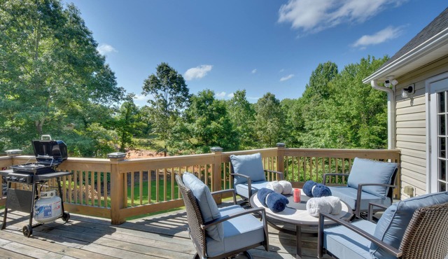 Unicoi Wine Trail Retreat! BBQ-Ready Deck w/Views
