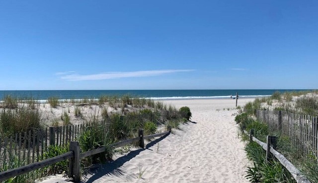 Unit 5 · Beach Studio Vibes: Steps Away From Boardwalk