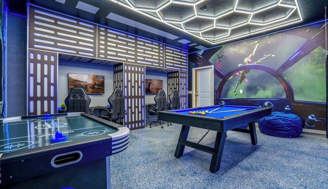 Upstay: Family Retreat w Pool, Cinema & Games Room