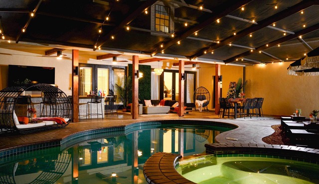 Valrico Villa: Pool, Spa, Court & Game Room