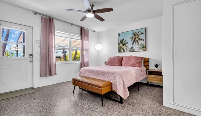 Vibrant Beach Studio #2-more units also available