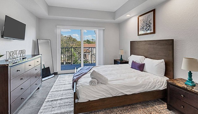 Vibrant Stay in Trendy Area 2BR w/ Pool & Gym