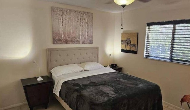 Villa Siesta III-Downtown & Pool