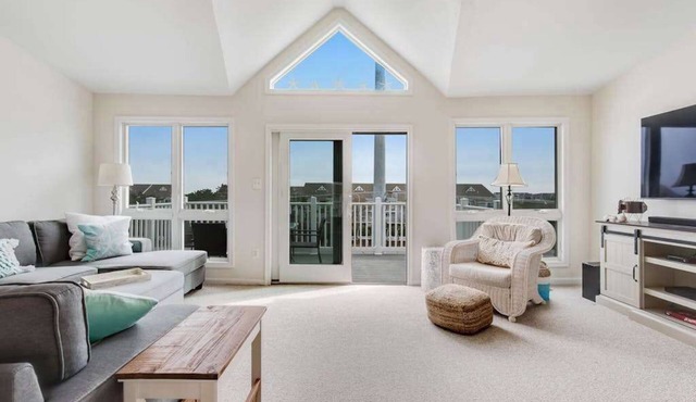 Villas at Beach Cove Getaway W/Bay/Ocean Views, Private Balcony & Shared Pool