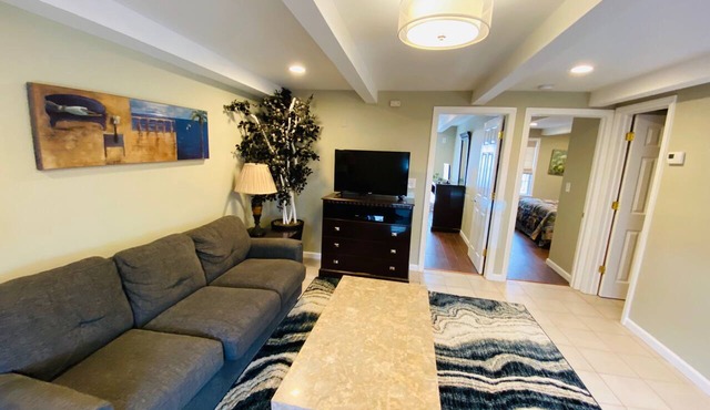 VRBO PREMIER HOST LISTING - 2 BR BEACH SUITE - TWO POOLS. Full Kit & Liv Rm