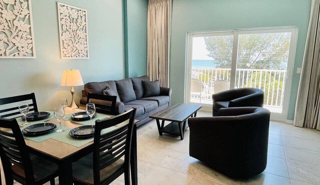 Walkable Gulf View Condo Near John`s Pass, Pool