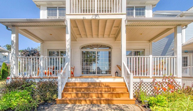 WATERFRONT Beach House Just Steps From Private Side of Crystal Beach