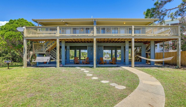Waterfront Cedar Key Duplex Home: Grill & Dock!