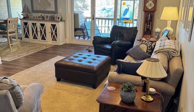 Waterfront condo in Eastport, ONLY available for the Legislative session