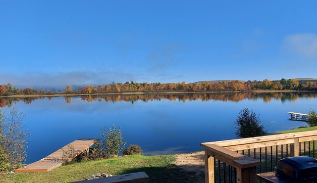 Waterfront Cottage Suite, 2 Bdrm 2 Bath, Beach, Firepit, Dock, Deck BBQ Sleeps 6