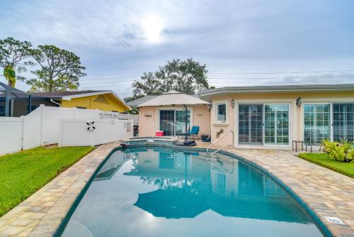 Waterfront Largo Home w/Canal Access + Boat Dock