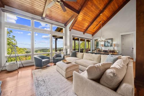 Whispering Ridge Estate