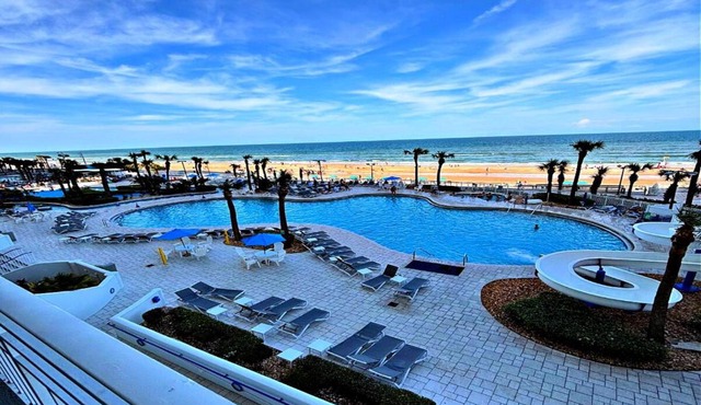 Wyndham Ocean Walk Resort Oceanfront by the Sea 3BR 4111