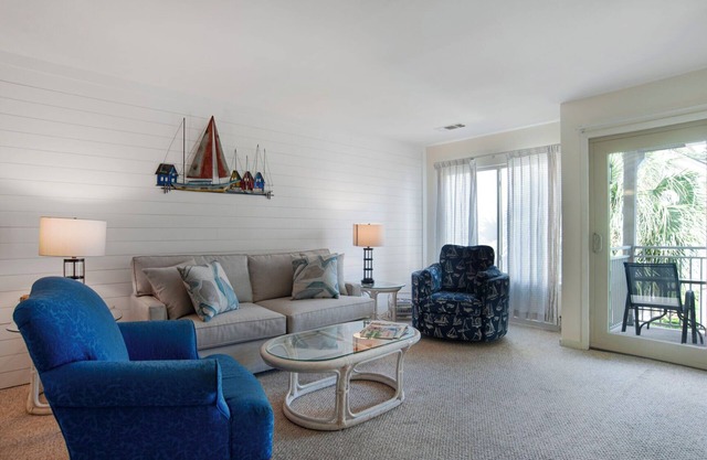Courtside 53 - Recently Renovated 2 Story Townhouse in Forest Beach
