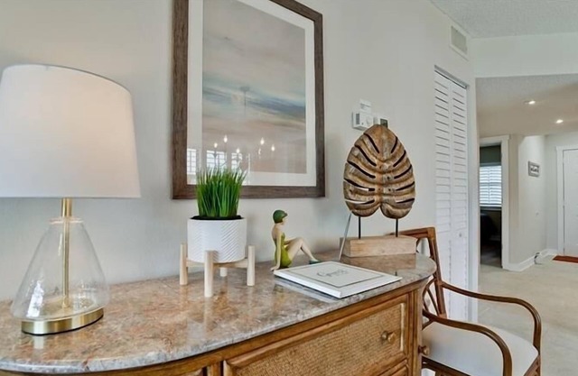 Shorewalk 4675/101-1 - Bradenton- 2 Bedroom/2 Bath condo near IMG 5 miles.