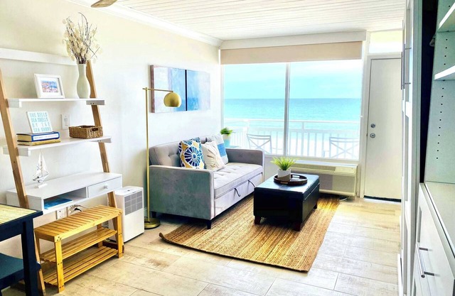 Sugar Sands - Ocean front at Symphony Beach Club !