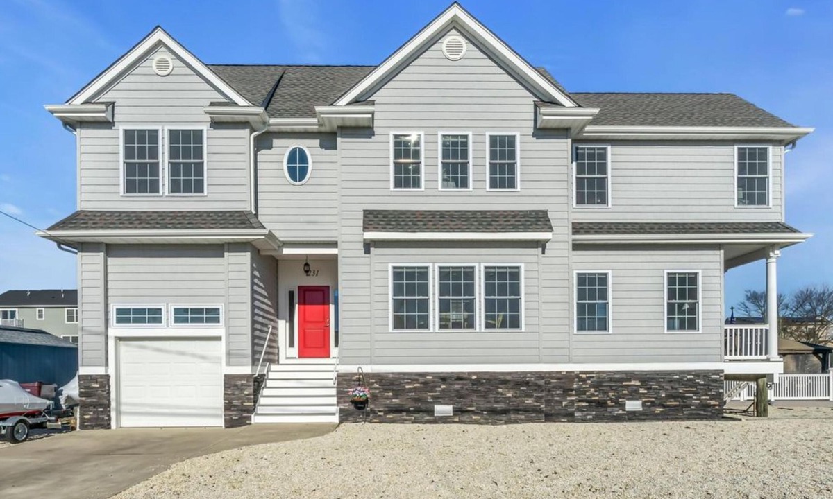 Bayville House | Exclusive Waterfront Rental with Complimentary three Jet Ski Ultimate Summer Fun