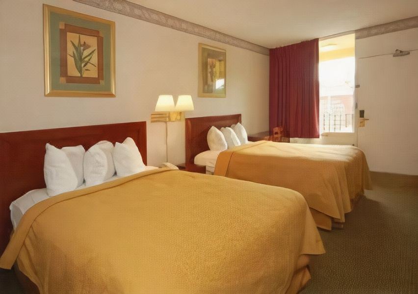 Photo of Bedroom in Golfview