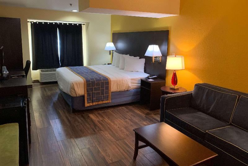 Photo of Bedroom in Pinecrest West Park