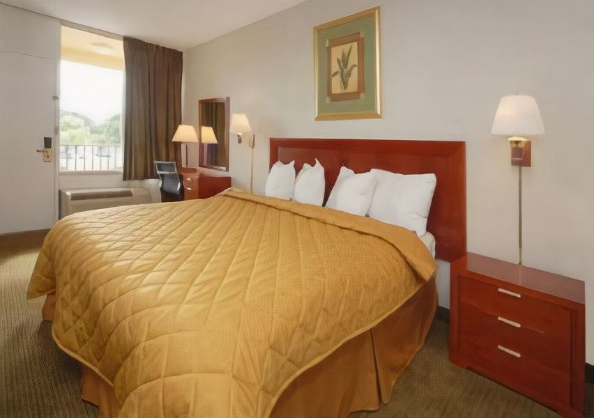 Photo of Bedroom in Golfview