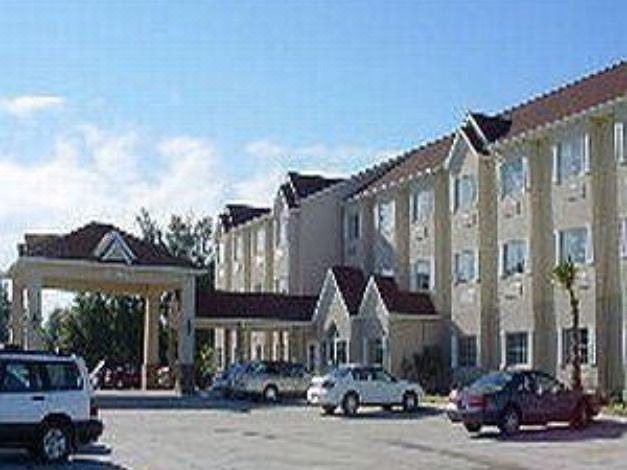 Photo of Buildings in Lady Lake