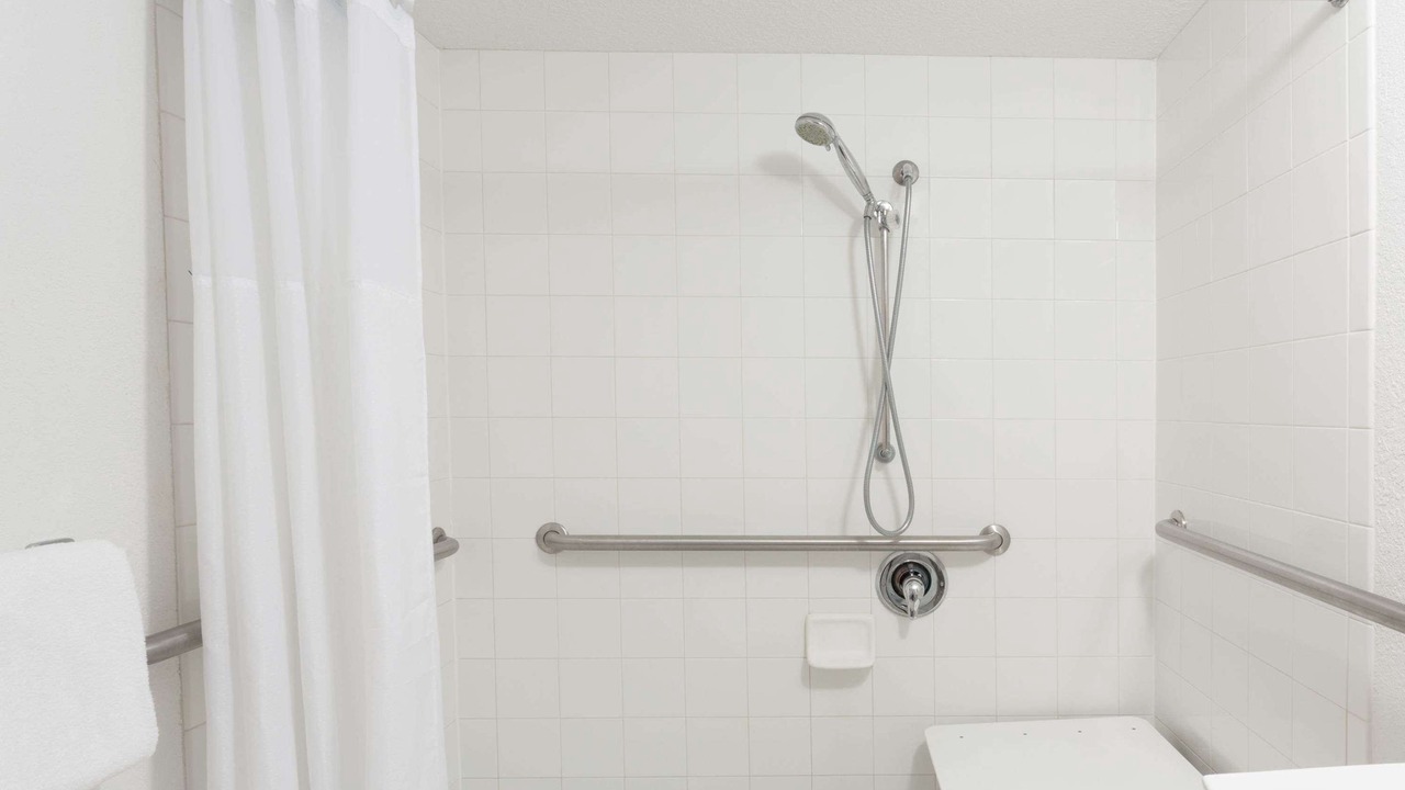Photo of Bathroom in Plantation Estates