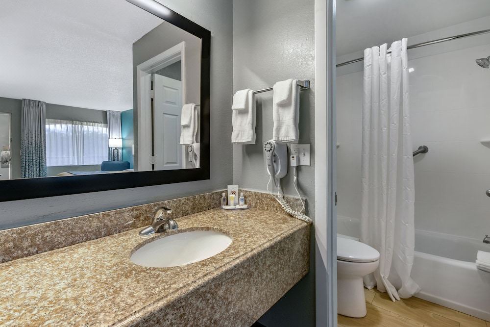 Photo of Bathroom in Sun City Center