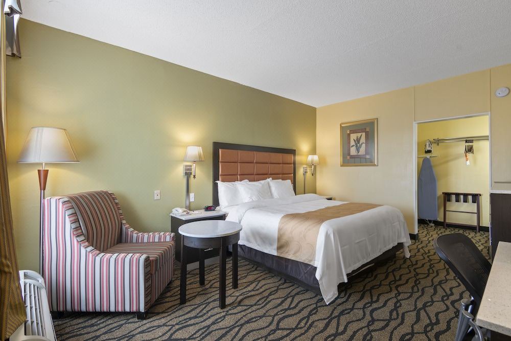 Photo of Bedroom in Golfview